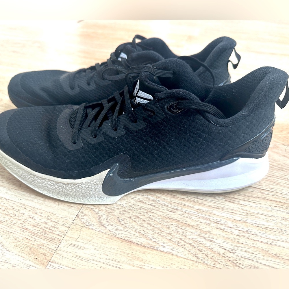 Nike Kobe 6 Black and White Size 13